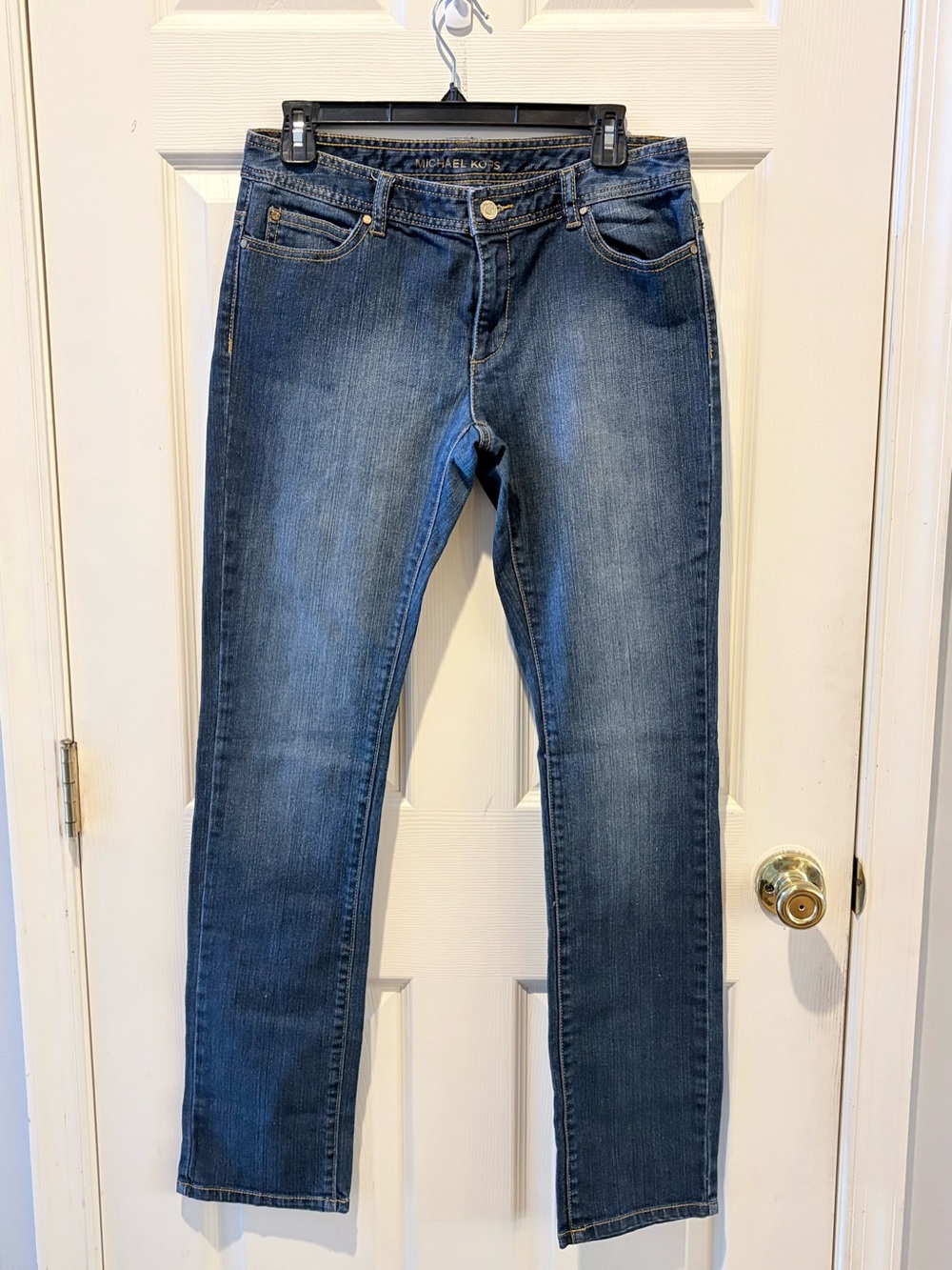 Michael Kors Straight Leg Low-Rise Med Wash Festival Denim Gold-Tone Logo SZ 6